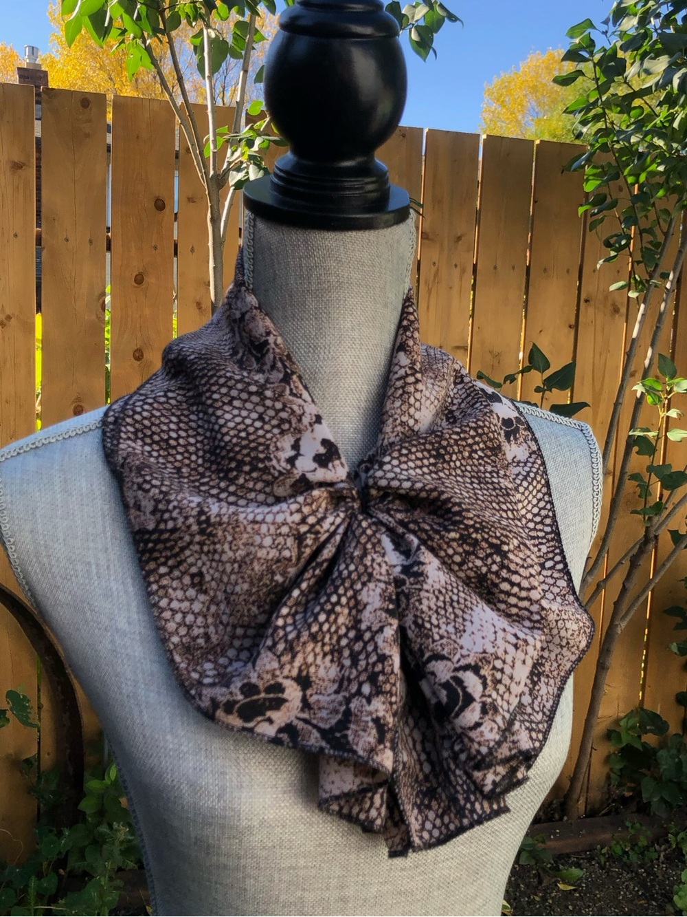 Vintage Victorian Style Snake Print Chiffon Neck Velcro Scarf Floral Rosette